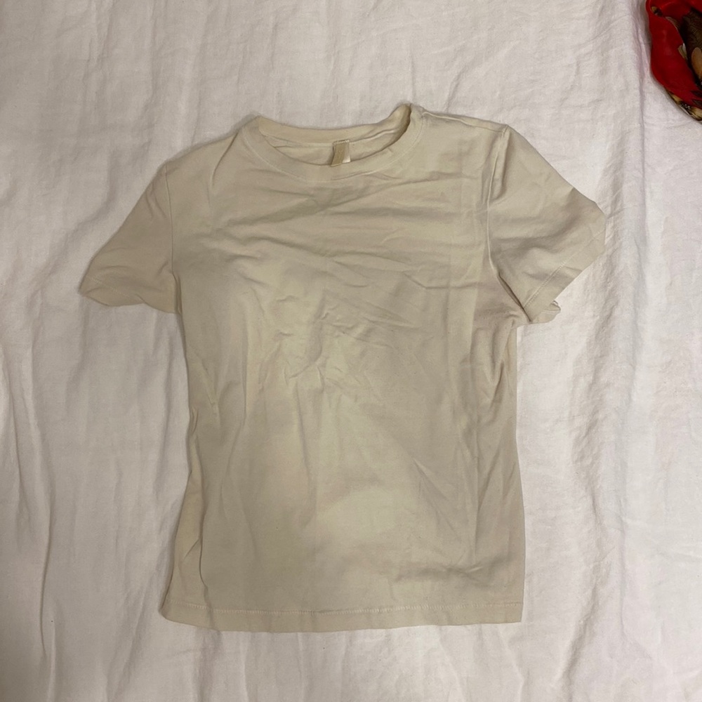 skims top